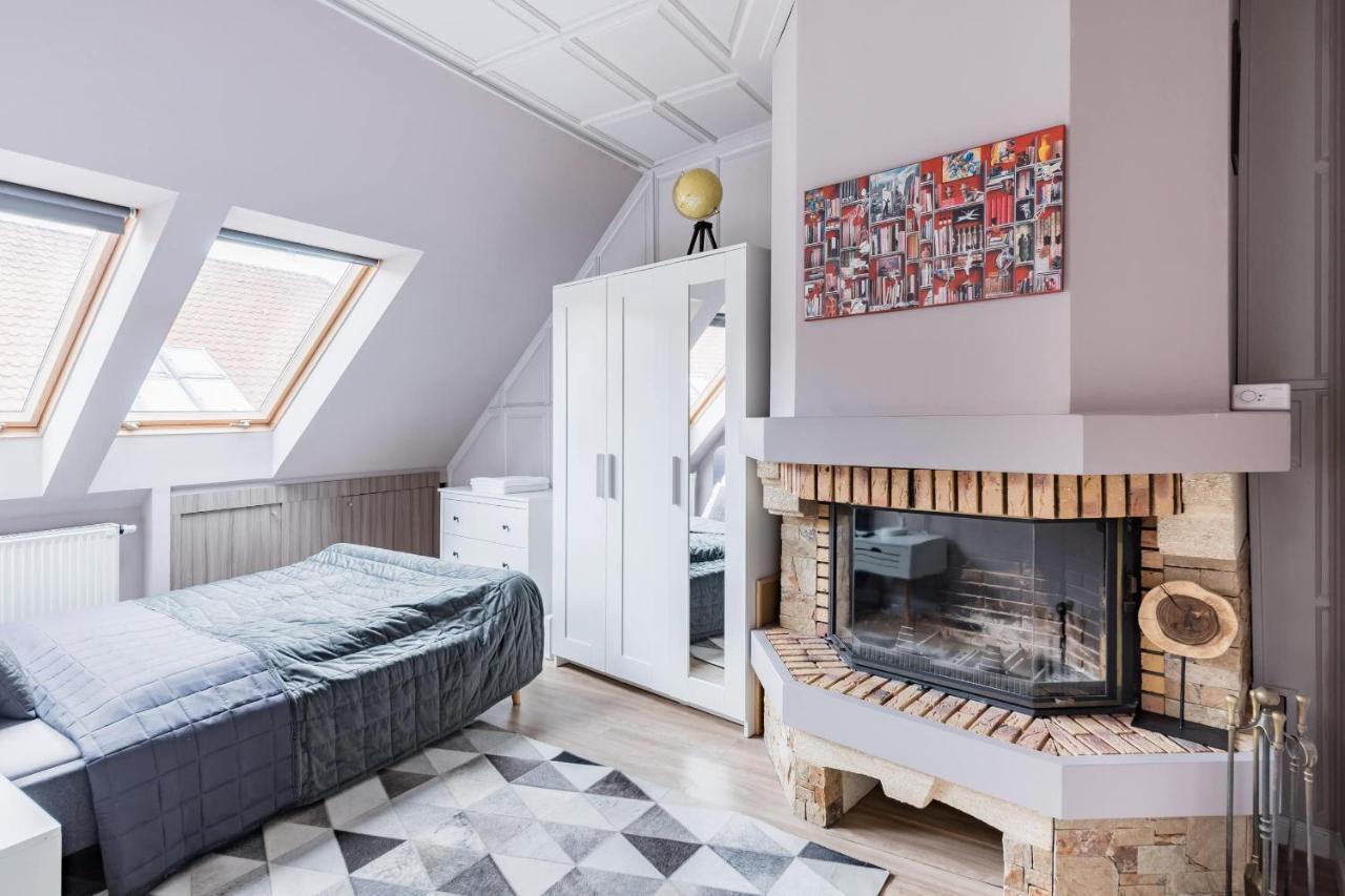 Sunny And Central Penthouse With Private Garage Budapest Ngoại thất bức ảnh