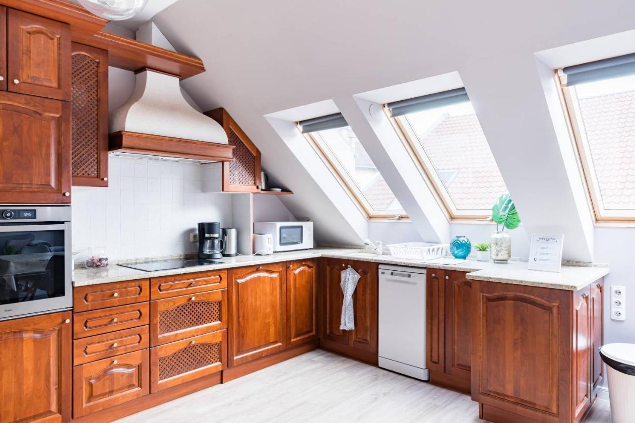 Sunny And Central Penthouse With Private Garage Budapest Ngoại thất bức ảnh