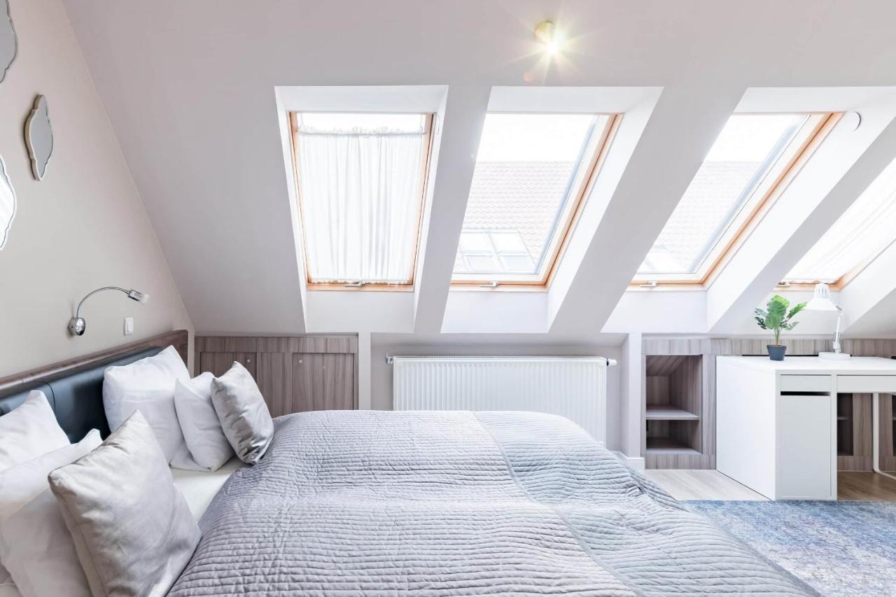 Sunny And Central Penthouse With Private Garage Budapest Ngoại thất bức ảnh
