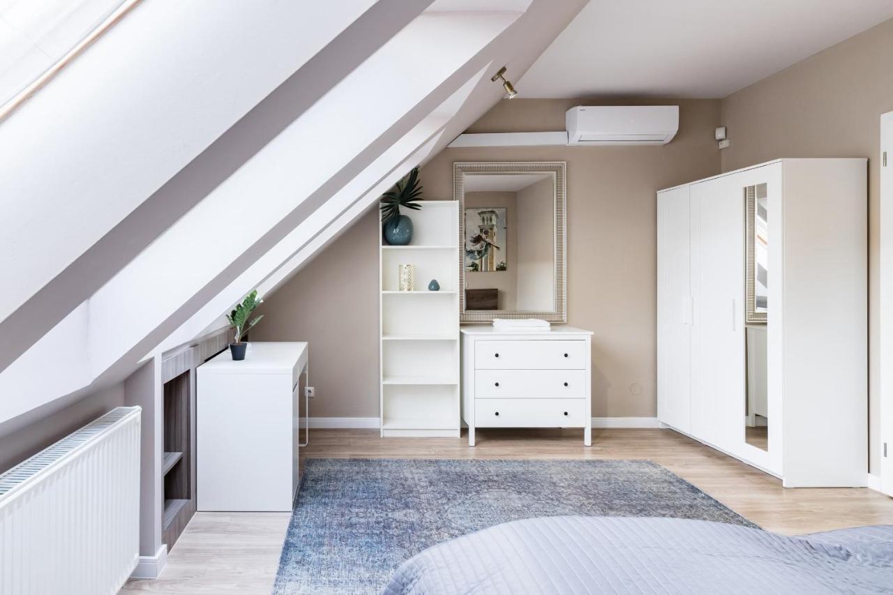 Sunny And Central Penthouse With Private Garage Budapest Ngoại thất bức ảnh