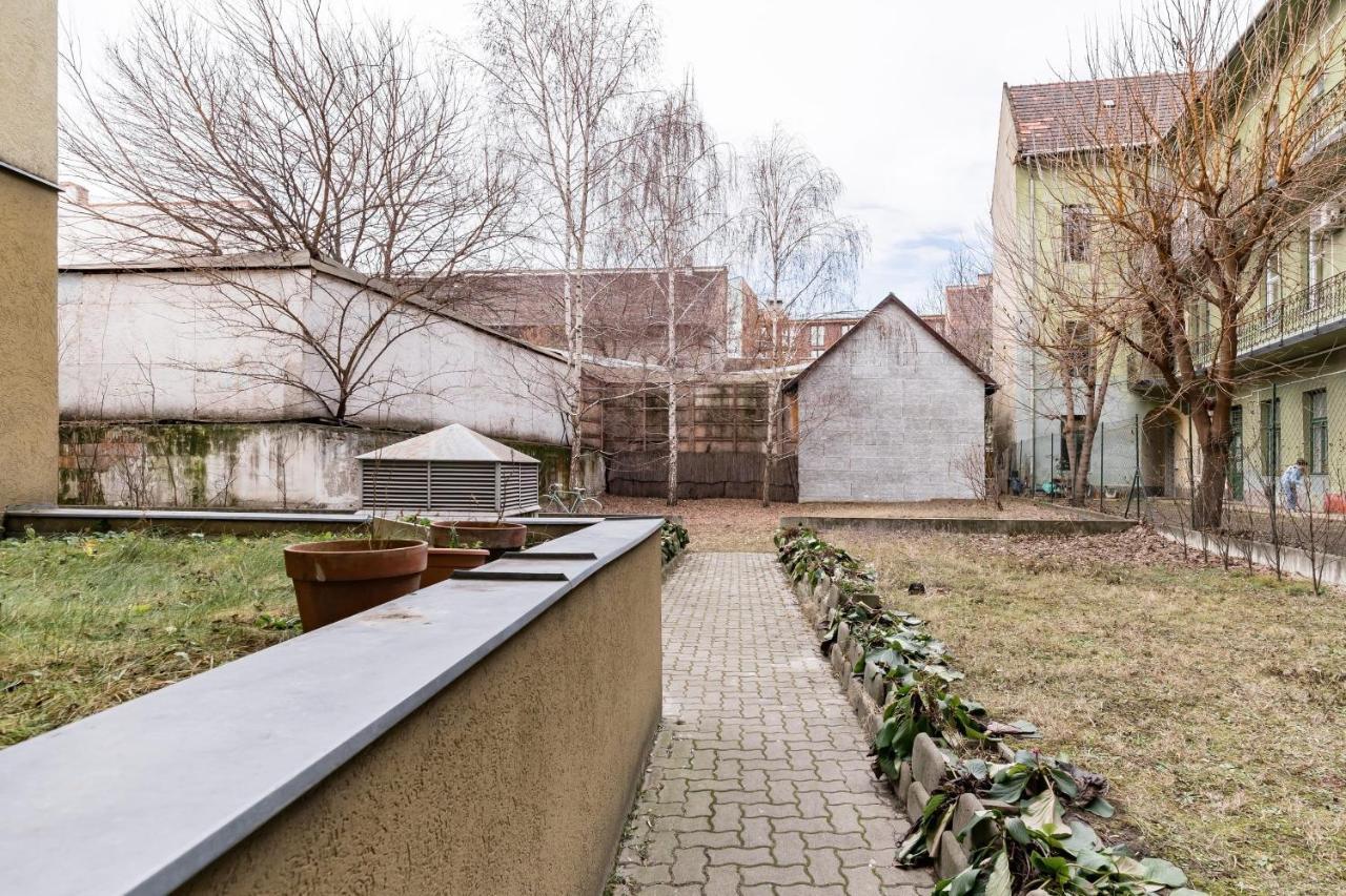 Sunny And Central Penthouse With Private Garage Budapest Ngoại thất bức ảnh