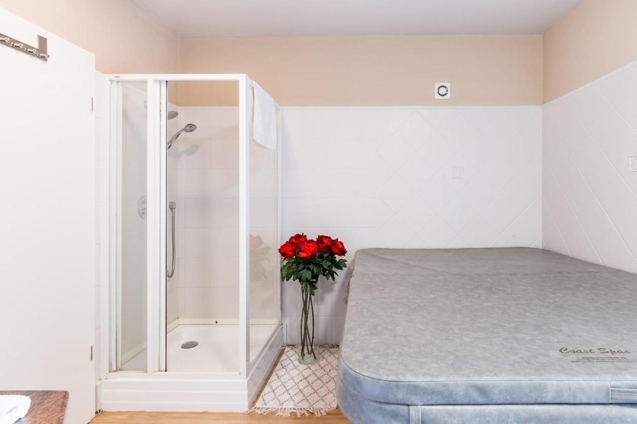 Sunny And Central Penthouse With Private Garage Budapest Ngoại thất bức ảnh