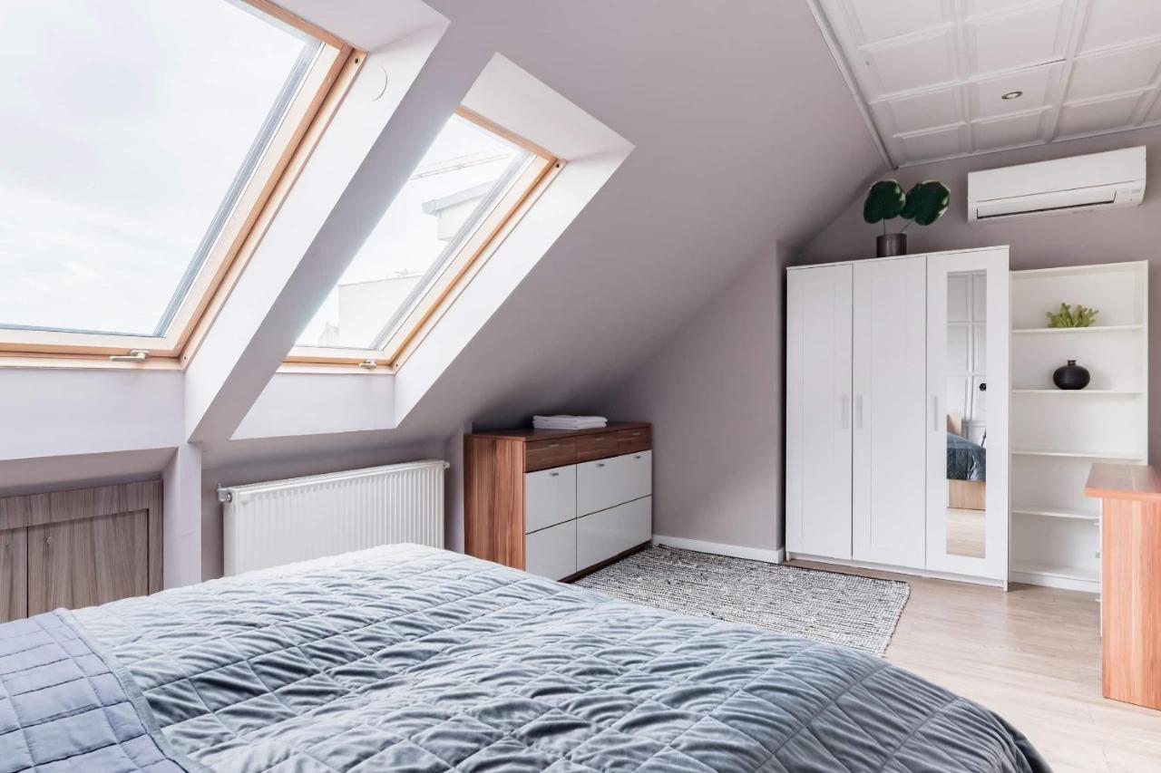 Sunny And Central Penthouse With Private Garage Budapest Ngoại thất bức ảnh