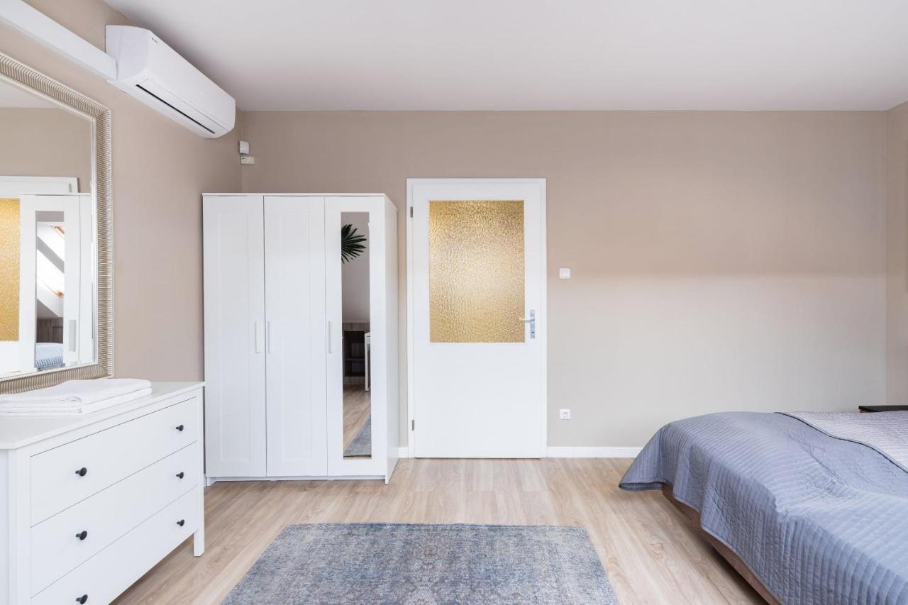 Sunny And Central Penthouse With Private Garage Budapest Ngoại thất bức ảnh