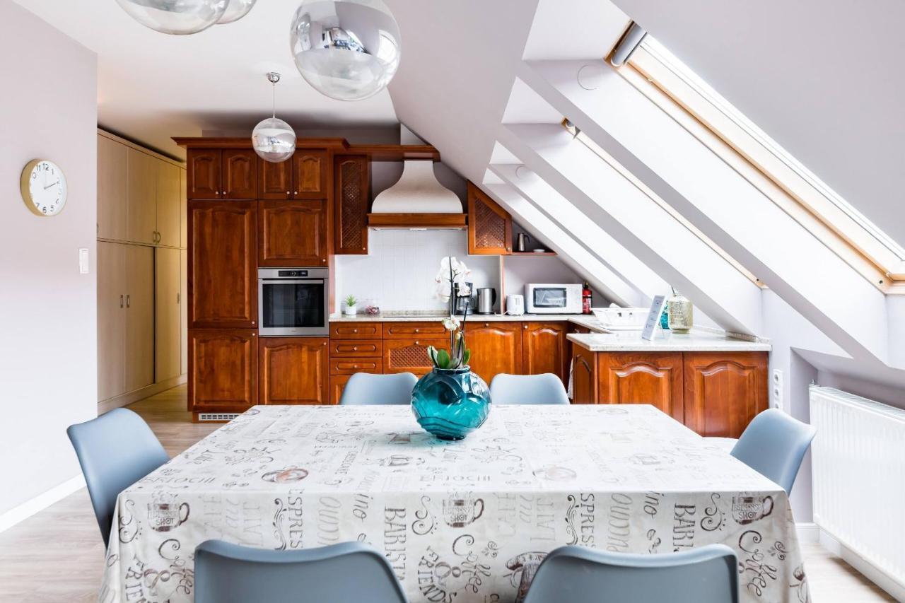 Sunny And Central Penthouse With Private Garage Budapest Ngoại thất bức ảnh